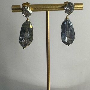 Kate Spade Treasure Trove drop gold earrings!